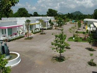 Lake Scene Resort Ratchaburi Exterior photo
